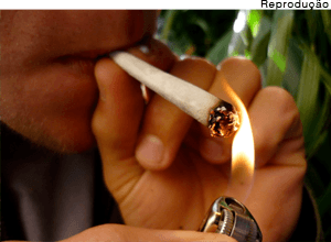 Debate sobre Fiança para Usuários de Drogas no Sistema Prisional e Direitos Fundamentais